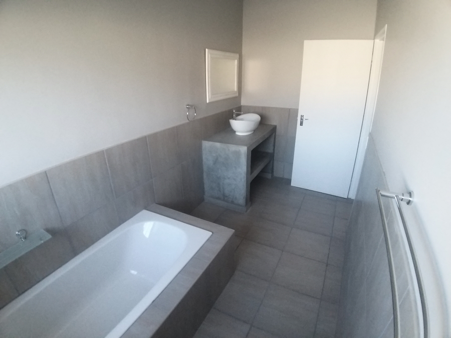 4 Bedroom Property for Sale in Casseldale Gauteng