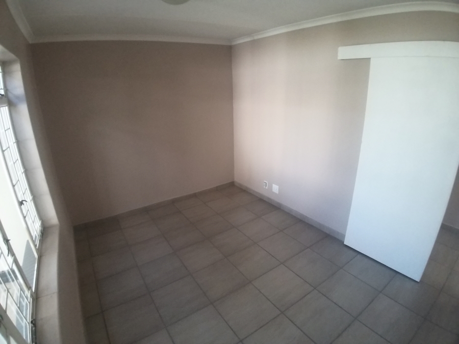 4 Bedroom Property for Sale in Casseldale Gauteng