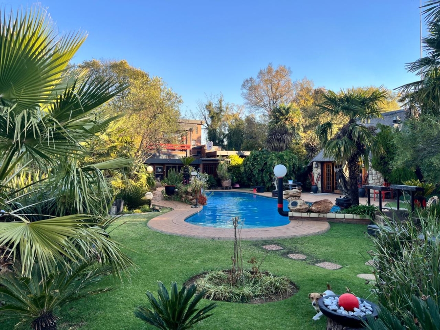 4 Bedroom Property for Sale in Strubenvale Gauteng