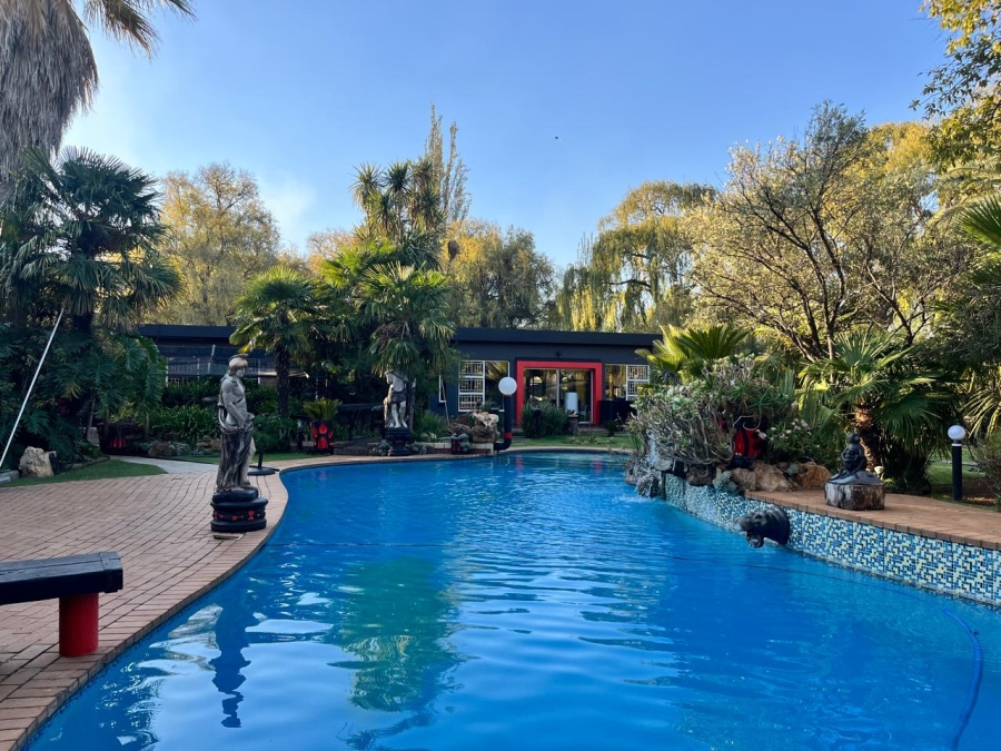 4 Bedroom Property for Sale in Strubenvale Gauteng