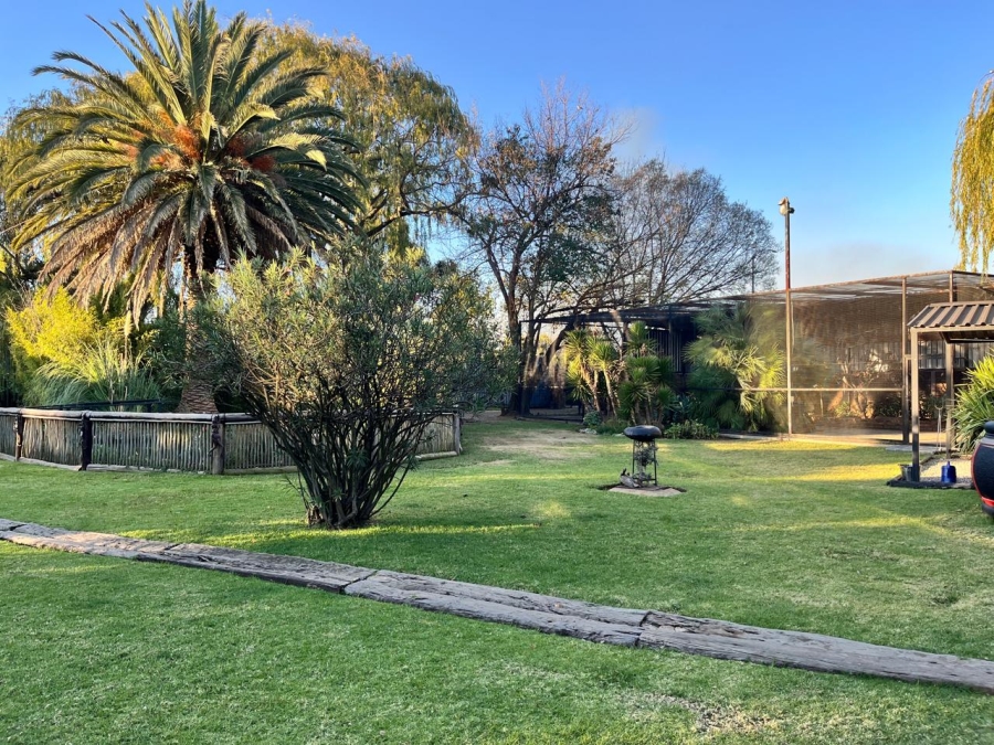 4 Bedroom Property for Sale in Strubenvale Gauteng