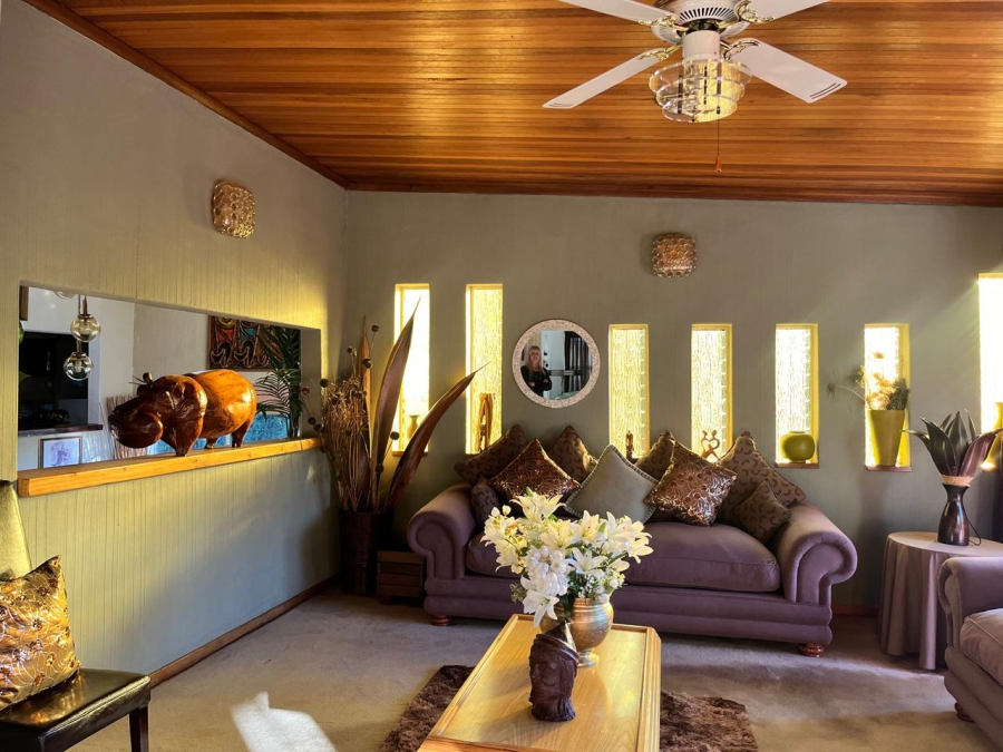 4 Bedroom Property for Sale in Strubenvale Gauteng