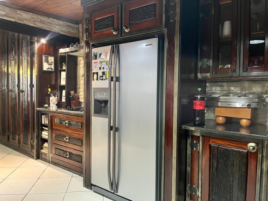 4 Bedroom Property for Sale in Strubenvale Gauteng