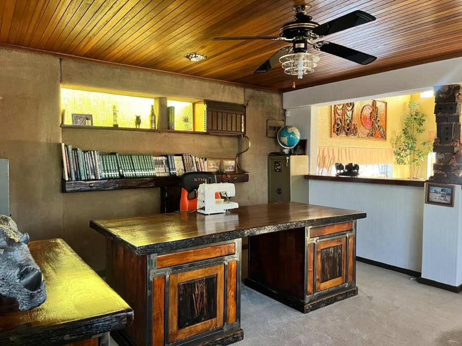 4 Bedroom Property for Sale in Strubenvale Gauteng