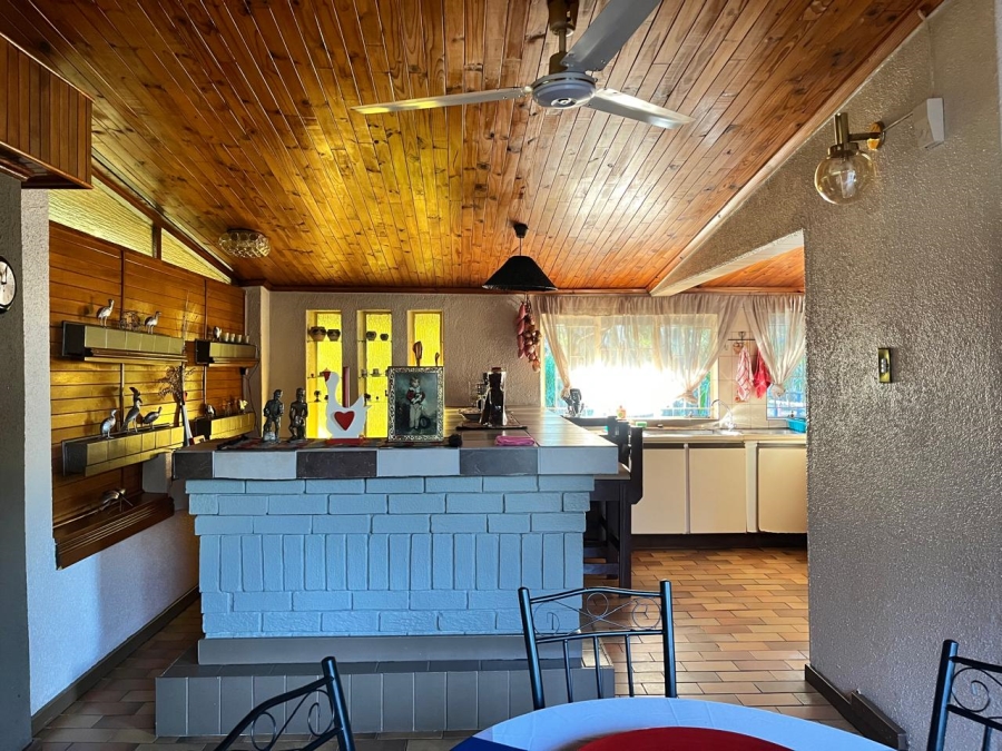 4 Bedroom Property for Sale in Strubenvale Gauteng