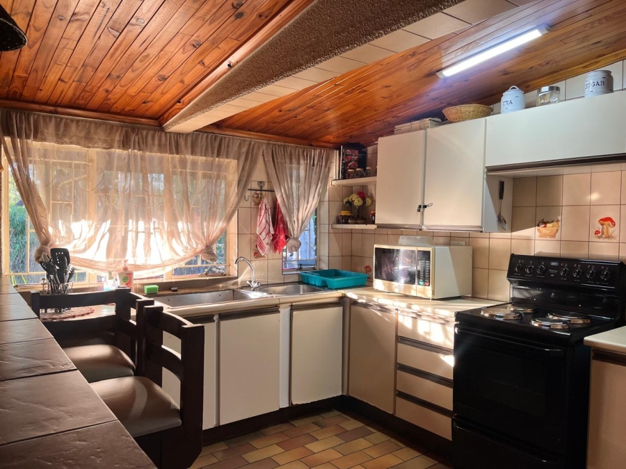 4 Bedroom Property for Sale in Strubenvale Gauteng