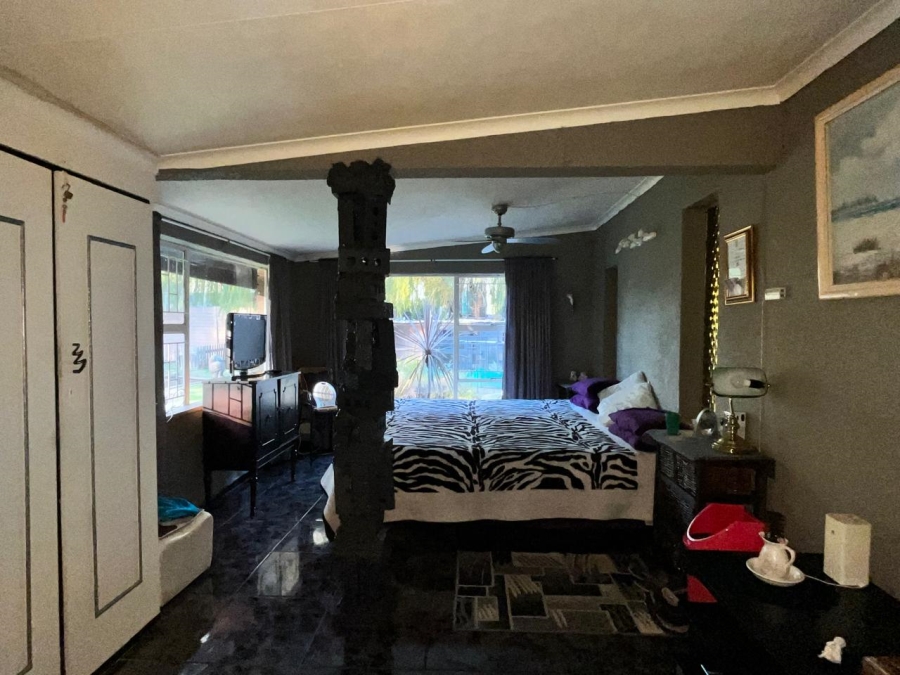 4 Bedroom Property for Sale in Strubenvale Gauteng