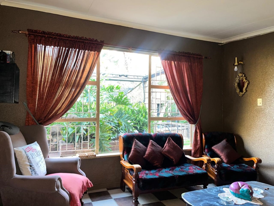 4 Bedroom Property for Sale in Strubenvale Gauteng