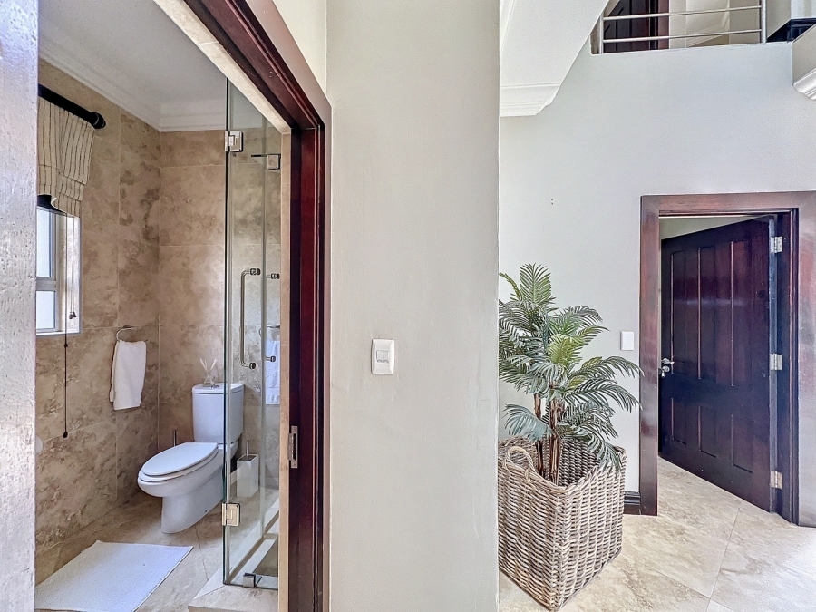 5 Bedroom Property for Sale in Silver Lakes Golf Estate Gauteng