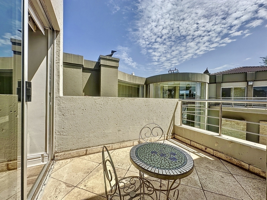 5 Bedroom Property for Sale in Silver Lakes Golf Estate Gauteng