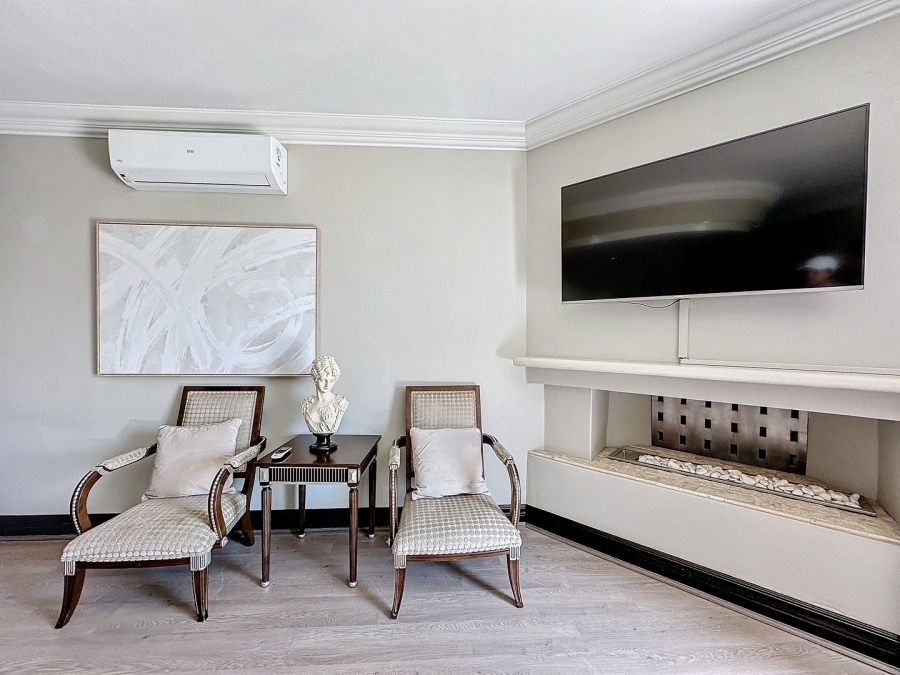 5 Bedroom Property for Sale in Silver Lakes Golf Estate Gauteng