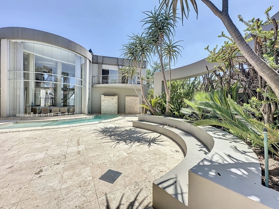 5 Bedroom Property for Sale in Silver Lakes Golf Estate Gauteng