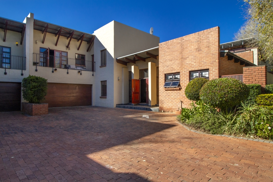 3 Bedroom Property for Sale in Die Wilgers Gauteng