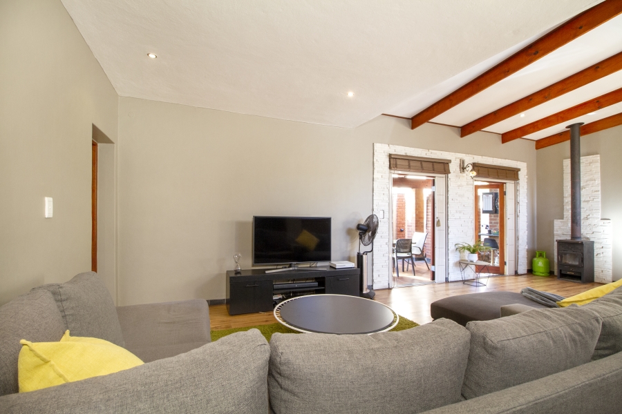 3 Bedroom Property for Sale in Die Wilgers Gauteng