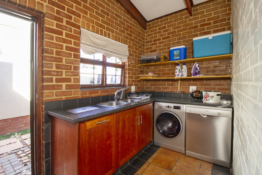 3 Bedroom Property for Sale in Die Wilgers Gauteng