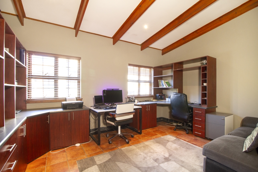 3 Bedroom Property for Sale in Die Wilgers Gauteng