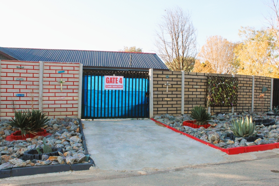 5 Bedroom Property for Sale in Fochville Gauteng