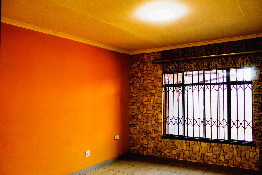 5 Bedroom Property for Sale in Fochville Gauteng