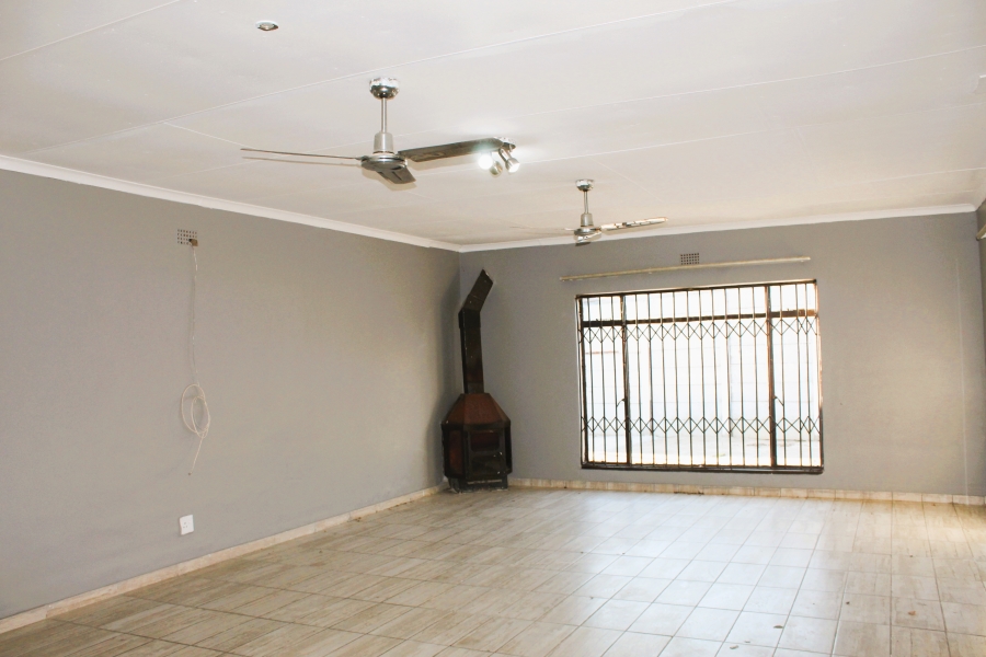 5 Bedroom Property for Sale in Fochville Gauteng