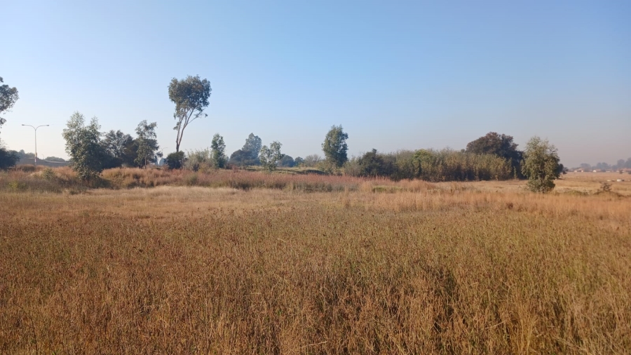 0 Bedroom Property for Sale in Unitas Park Gauteng