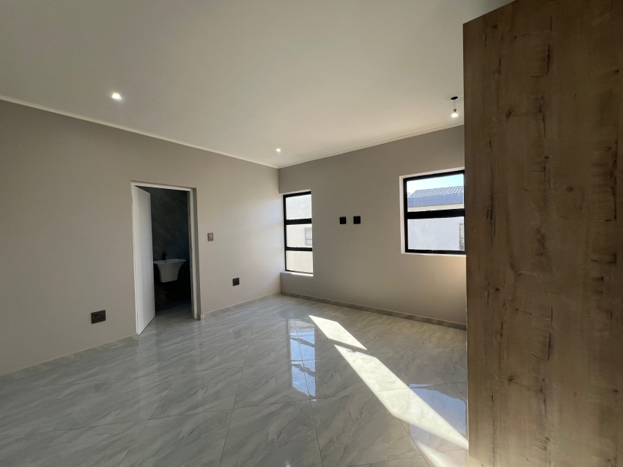 4 Bedroom Property for Sale in Six Fountains Residential Estate Gauteng