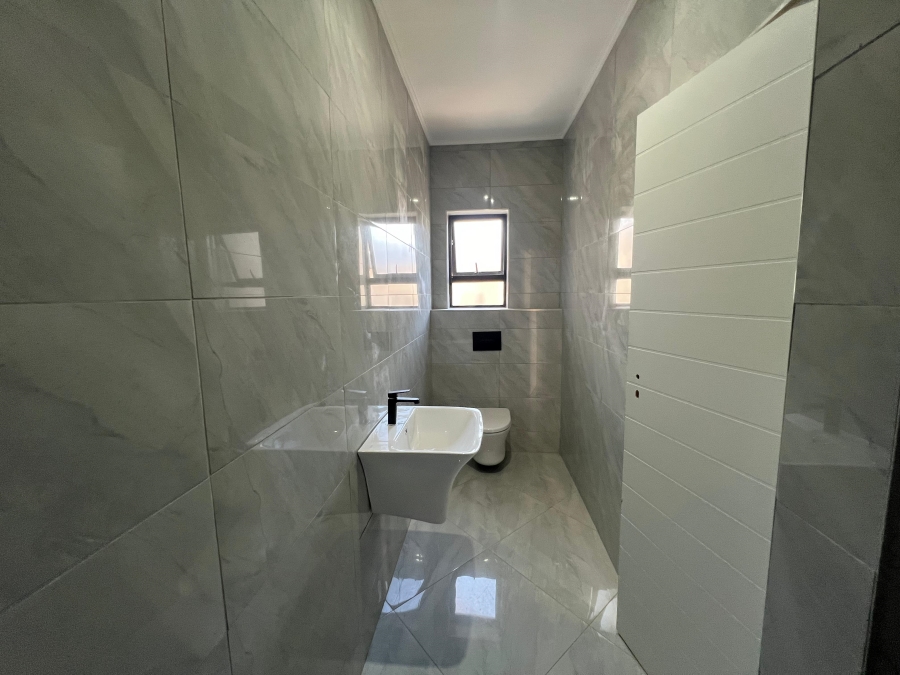 4 Bedroom Property for Sale in Six Fountains Residential Estate Gauteng