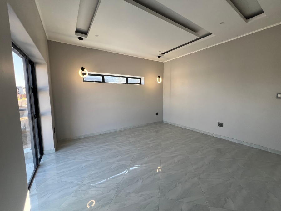 4 Bedroom Property for Sale in Six Fountains Residential Estate Gauteng