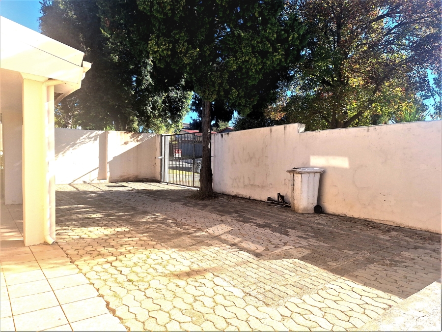 7 Bedroom Property for Sale in Westdene Gauteng