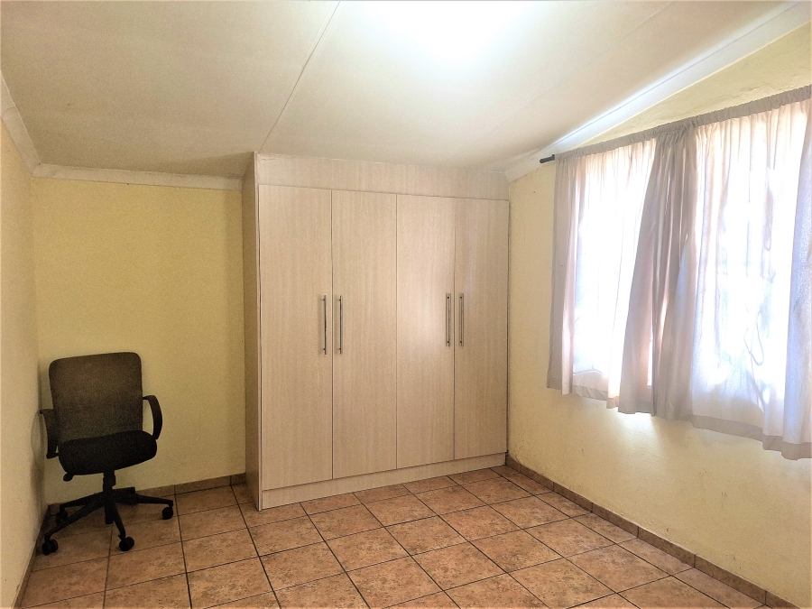 7 Bedroom Property for Sale in Westdene Gauteng