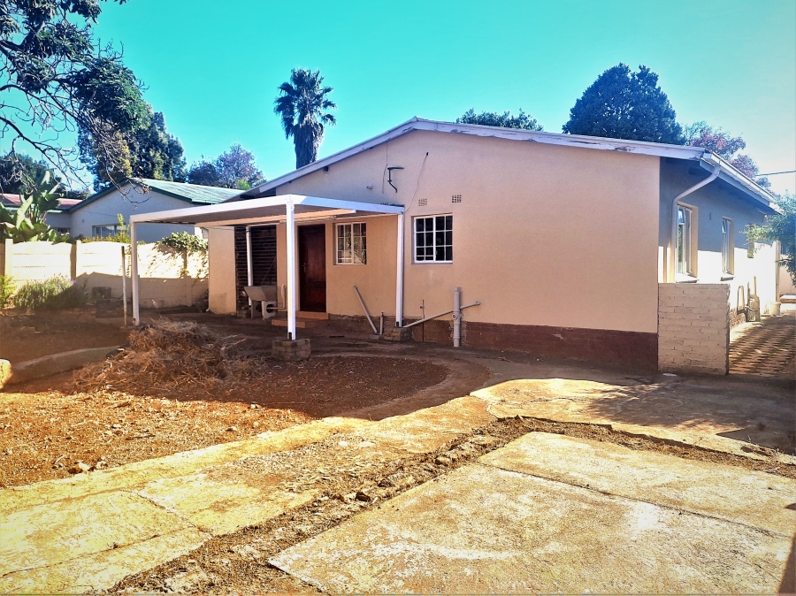 7 Bedroom Property for Sale in Westdene Gauteng