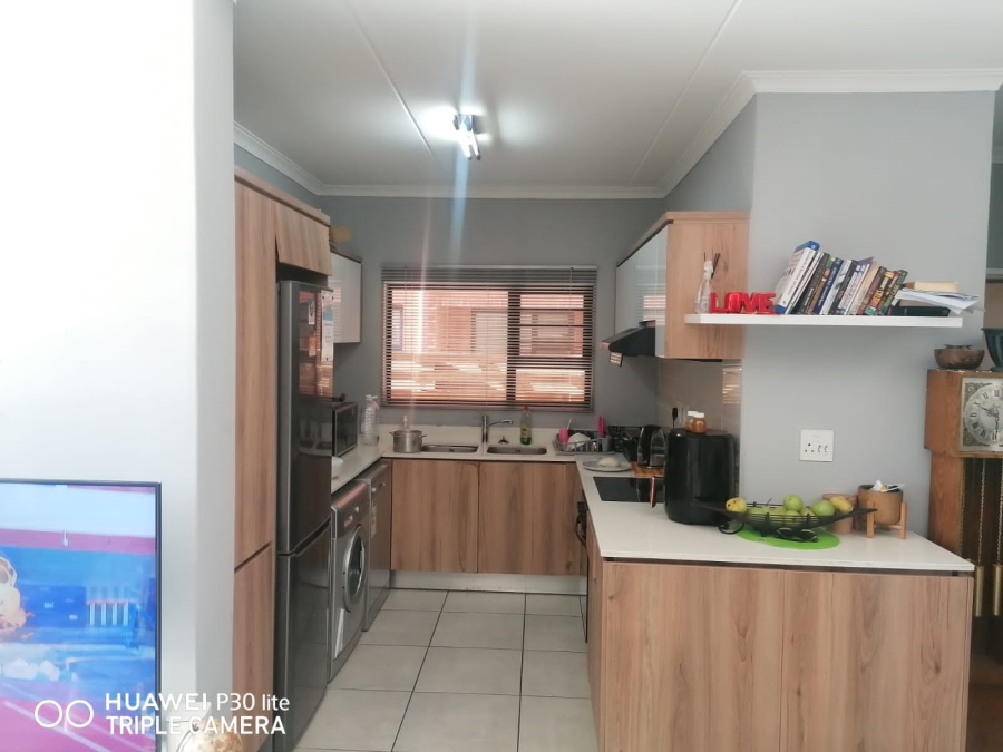 To Let 3 Bedroom Property for Rent in Willow Park Manor Gauteng