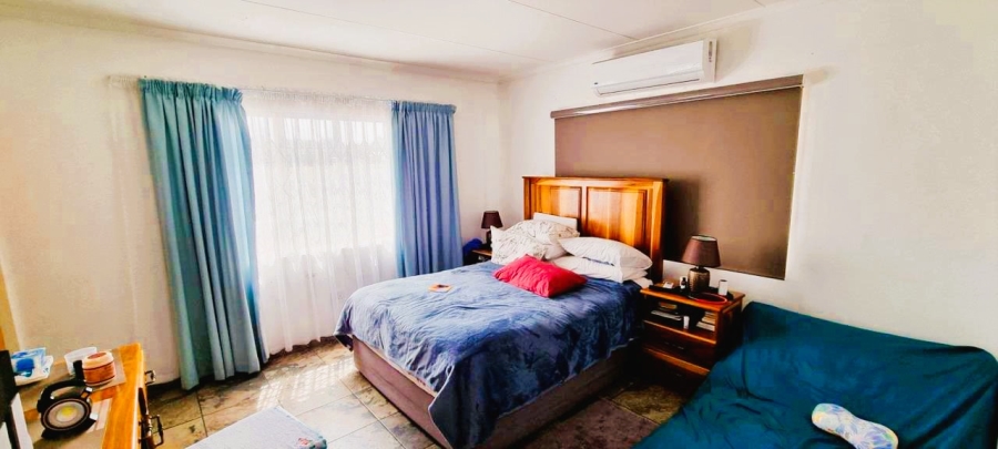 3 Bedroom Property for Sale in Mantevrede Gauteng