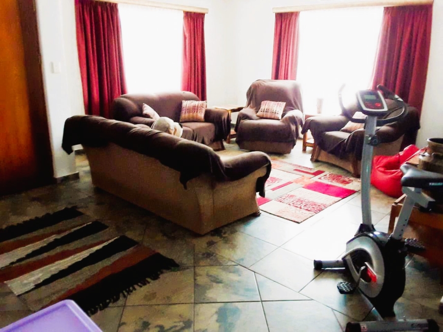 3 Bedroom Property for Sale in Mantevrede Gauteng