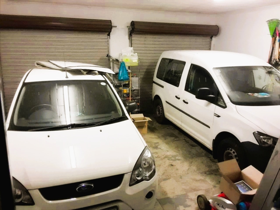 3 Bedroom Property for Sale in Mantevrede Gauteng