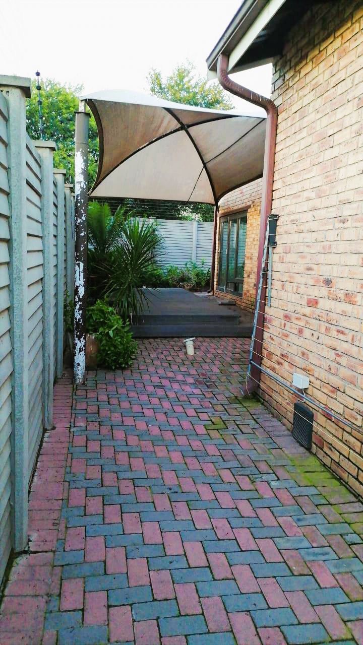 3 Bedroom Property for Sale in Mantevrede Gauteng