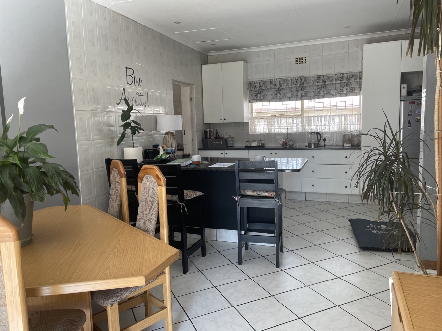4 Bedroom Property for Sale in Selcourt Gauteng