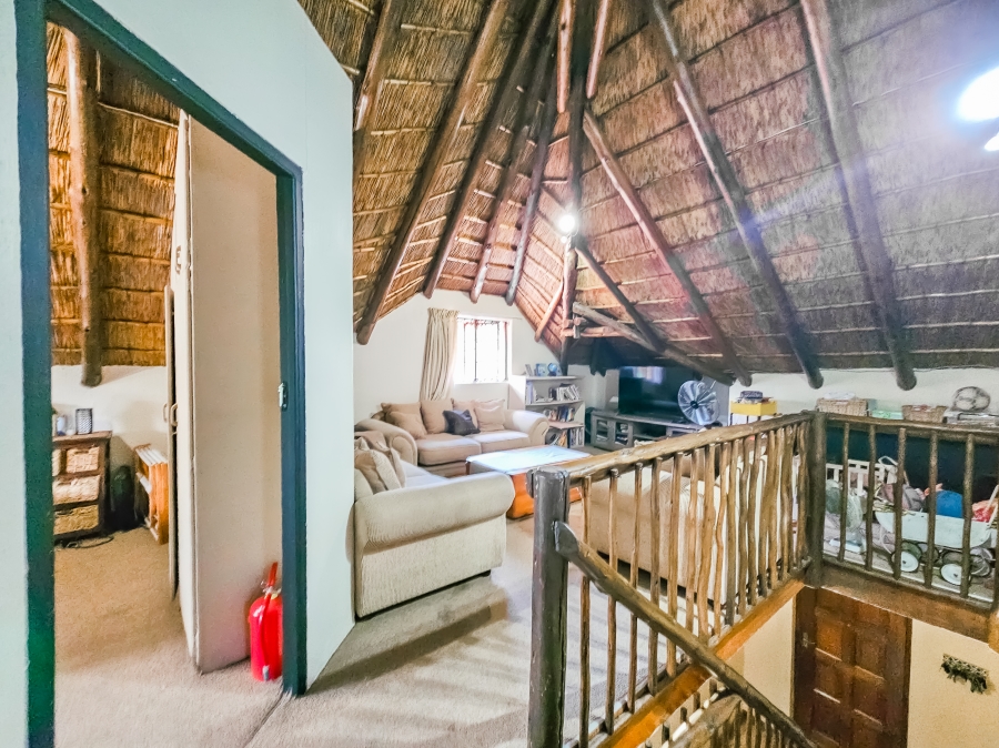 4 Bedroom Property for Sale in Faerie Glen Gauteng