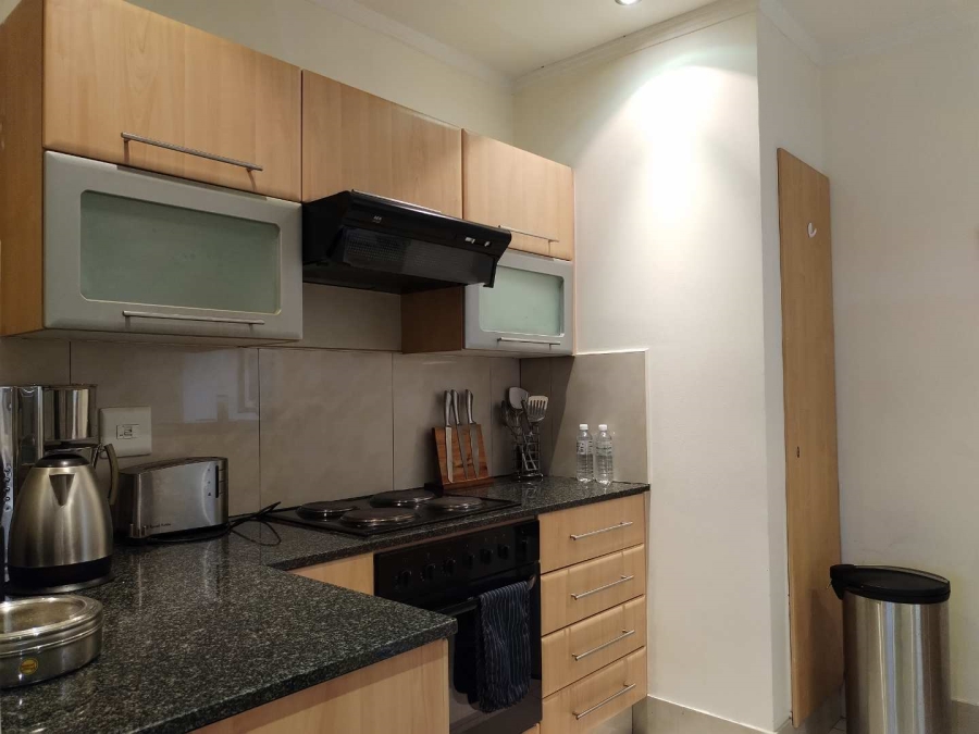 To Let 2 Bedroom Property for Rent in Sandhurst Gauteng