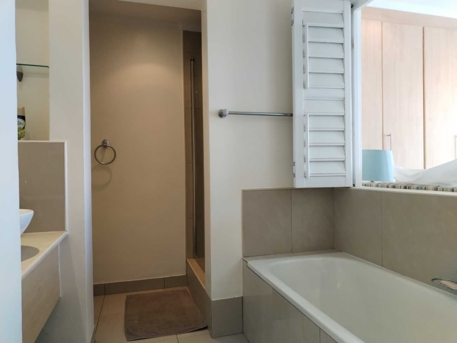 To Let 2 Bedroom Property for Rent in Sandhurst Gauteng