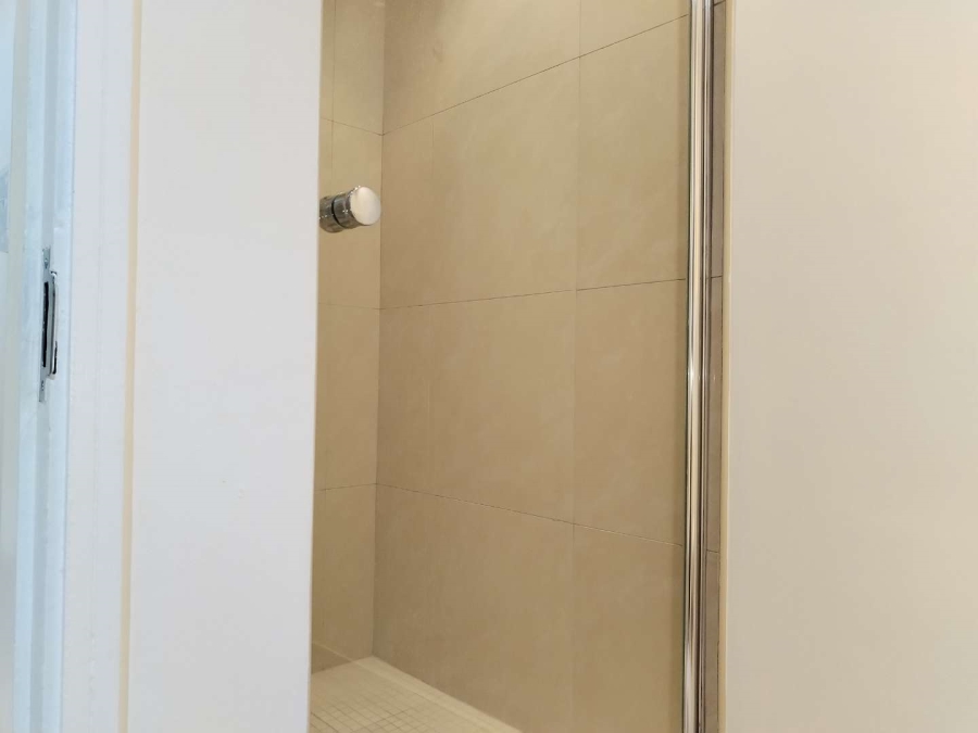 To Let 2 Bedroom Property for Rent in Sandhurst Gauteng