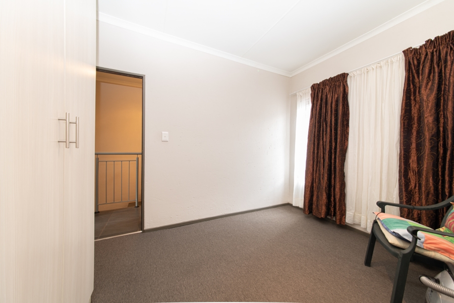 2 Bedroom Property for Sale in Bloubosrand Gauteng