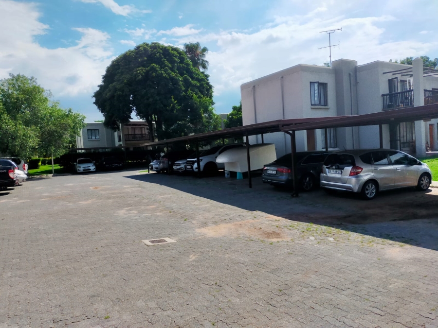 2 Bedroom Property for Sale in Bloubosrand Gauteng