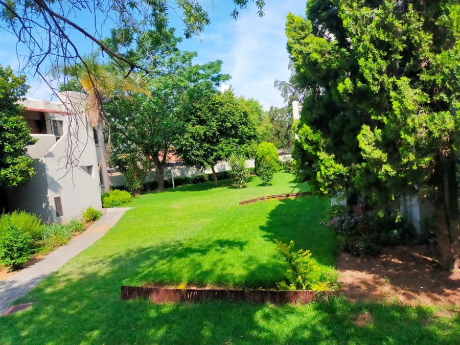 2 Bedroom Property for Sale in Bloubosrand Gauteng