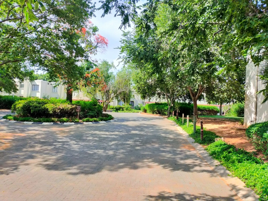 2 Bedroom Property for Sale in Bloubosrand Gauteng