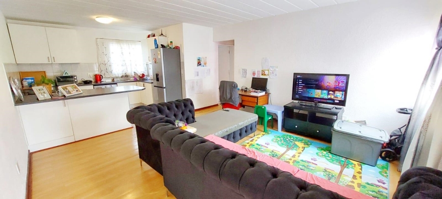 2 Bedroom Property for Sale in Vorna Valley Gauteng