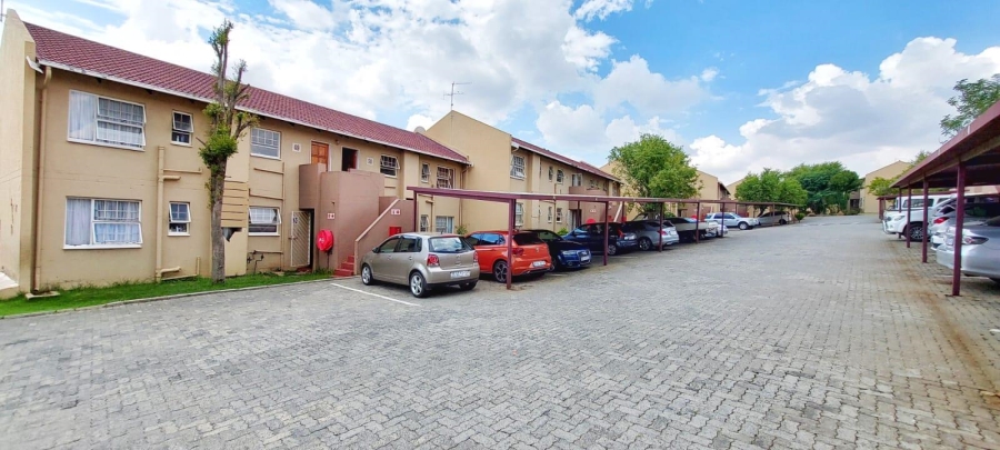 2 Bedroom Property for Sale in Vorna Valley Gauteng
