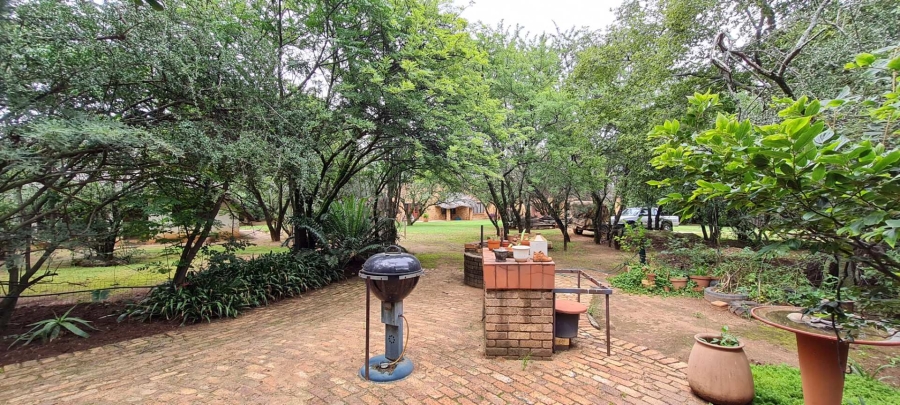 5 Bedroom Property for Sale in Mnandi Gauteng