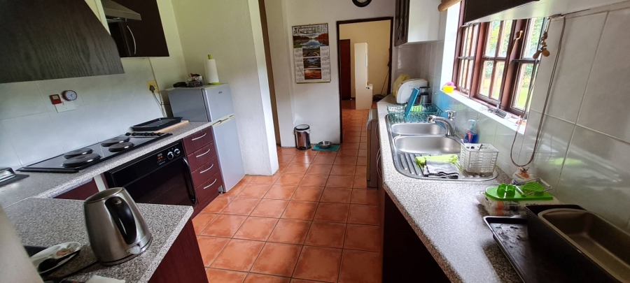 5 Bedroom Property for Sale in Mnandi Gauteng