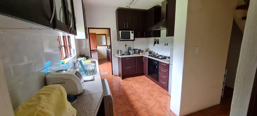 5 Bedroom Property for Sale in Mnandi Gauteng