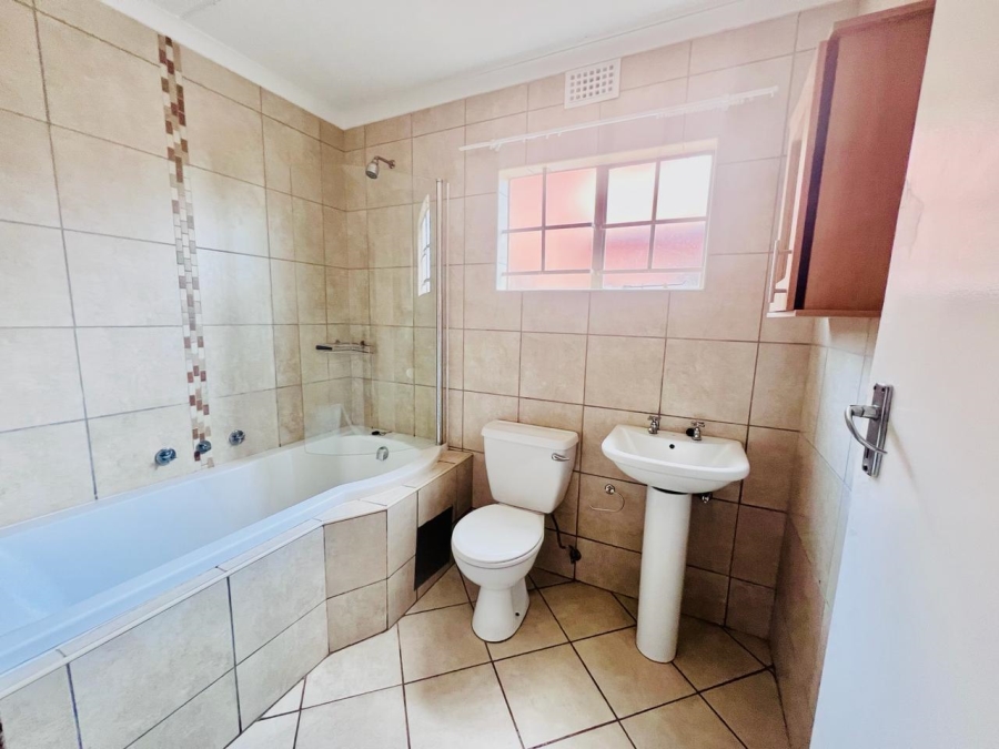 2 Bedroom Property for Sale in Chantelle Gauteng